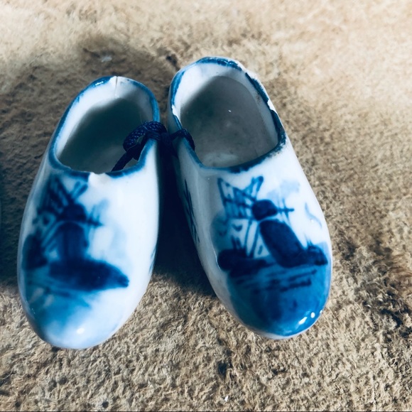 Vintage Clogs Dutch Holland Blue White Miniature Ceramic Windmill Shoes - Picture 5 of 9